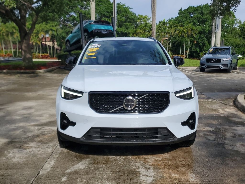 Certified 2026 Volvo XC40 B5 Plus SUV