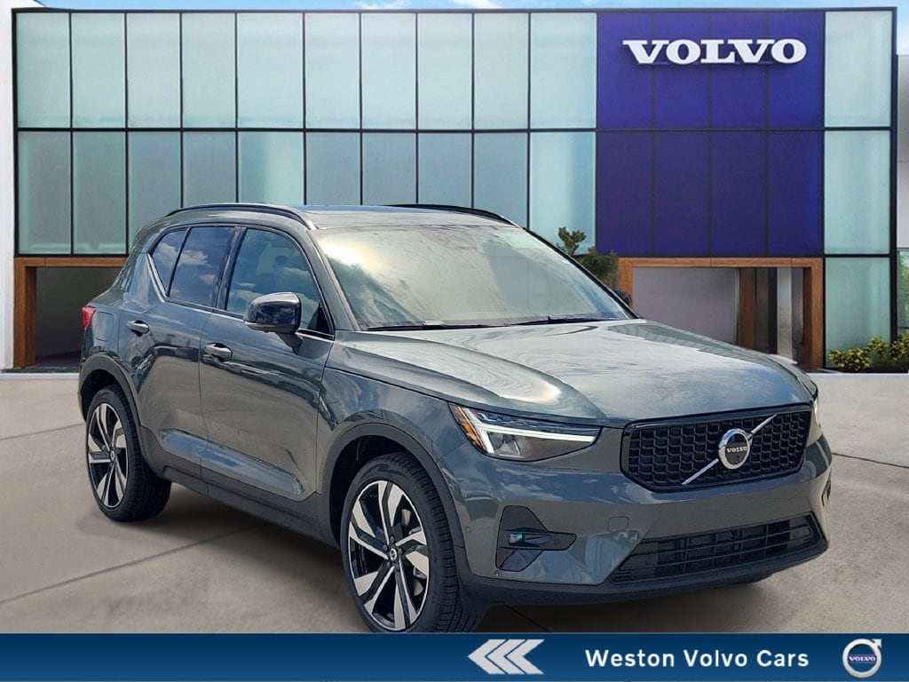 2026 Volvo XC40