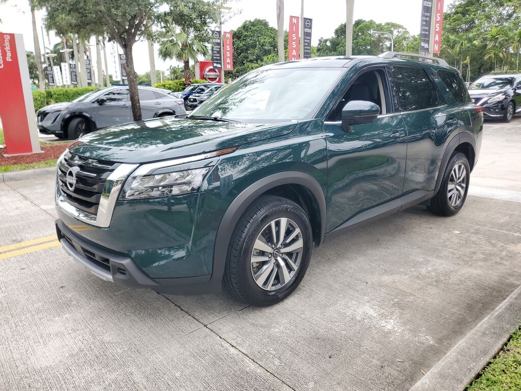 Used 2025 Nissan Pathfinder SL SUV