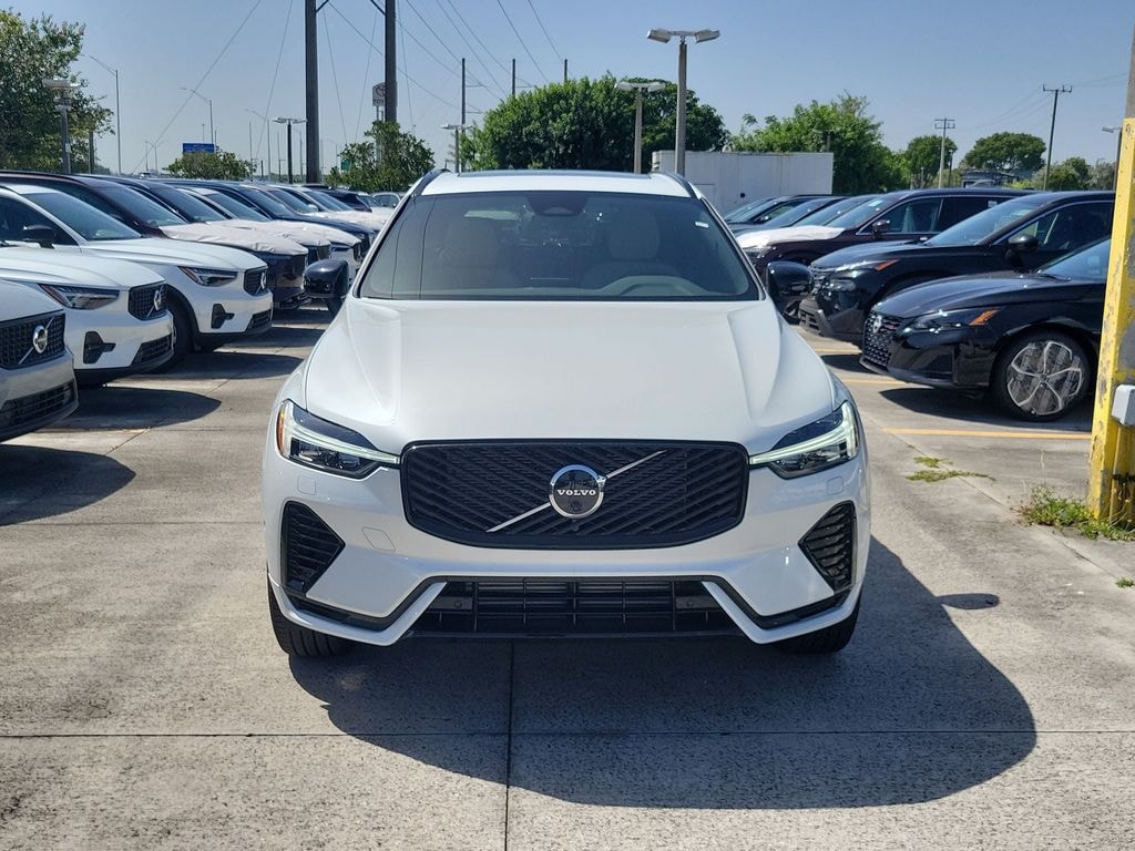 New 2026 Volvo XC60 plug-in hybrid T8 Plus SUV