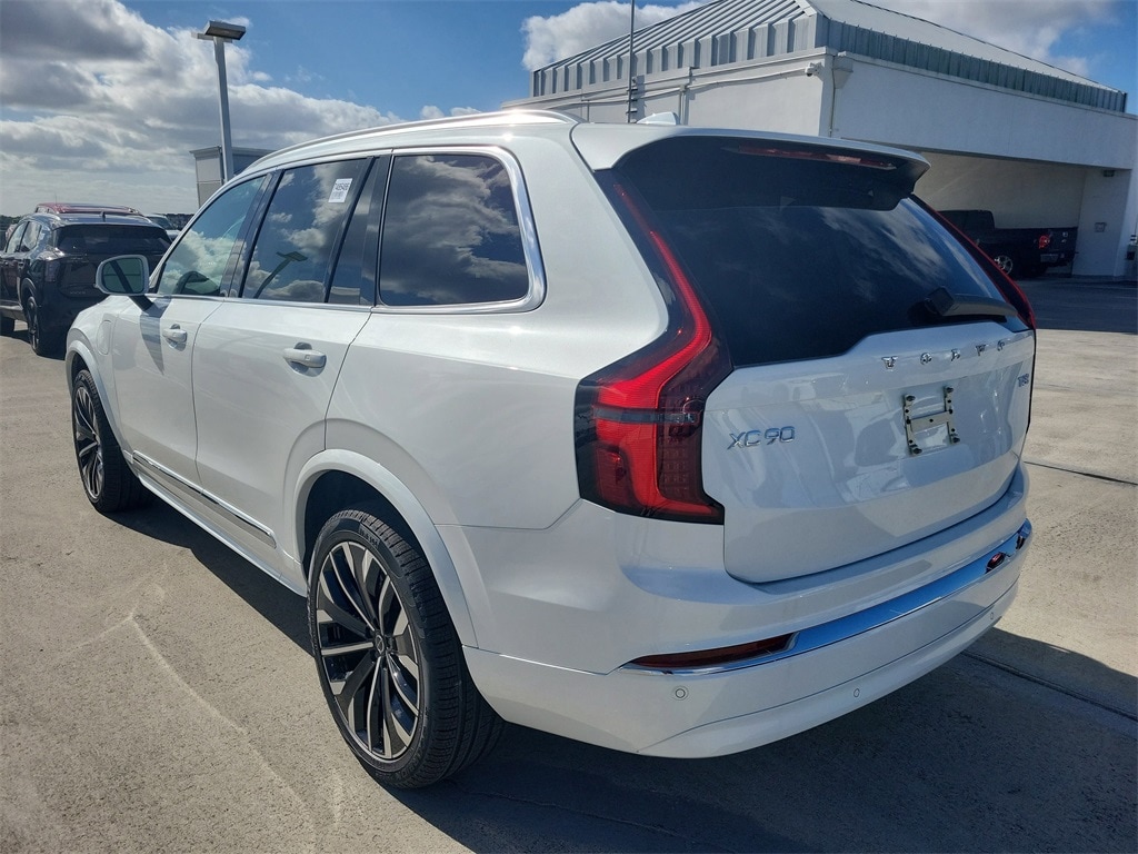 New 2026 Volvo XC90 plug-in hybrid T8 Core SUV