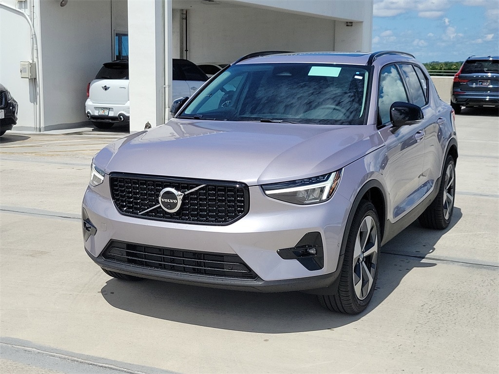 New 2026 Volvo XC40 B4 Plus SUV