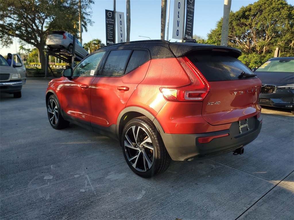 Used 2022 Volvo XC40 R-Design SUV