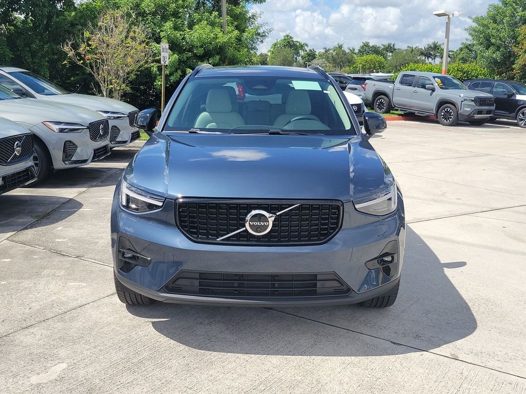 New 2026 Volvo XC40 B4 Plus SUV