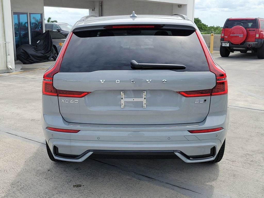 New 2026 Volvo XC60 B5 Core SUV