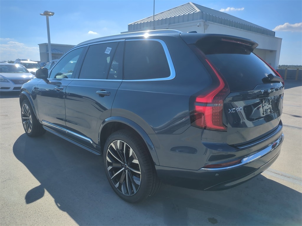 New 2026 Volvo XC90 plug-in hybrid T8 Core SUV
