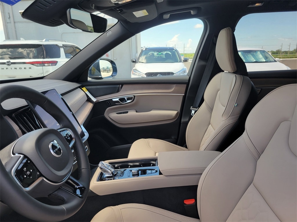 2026 Volvo XC90 Plus - Photo 10