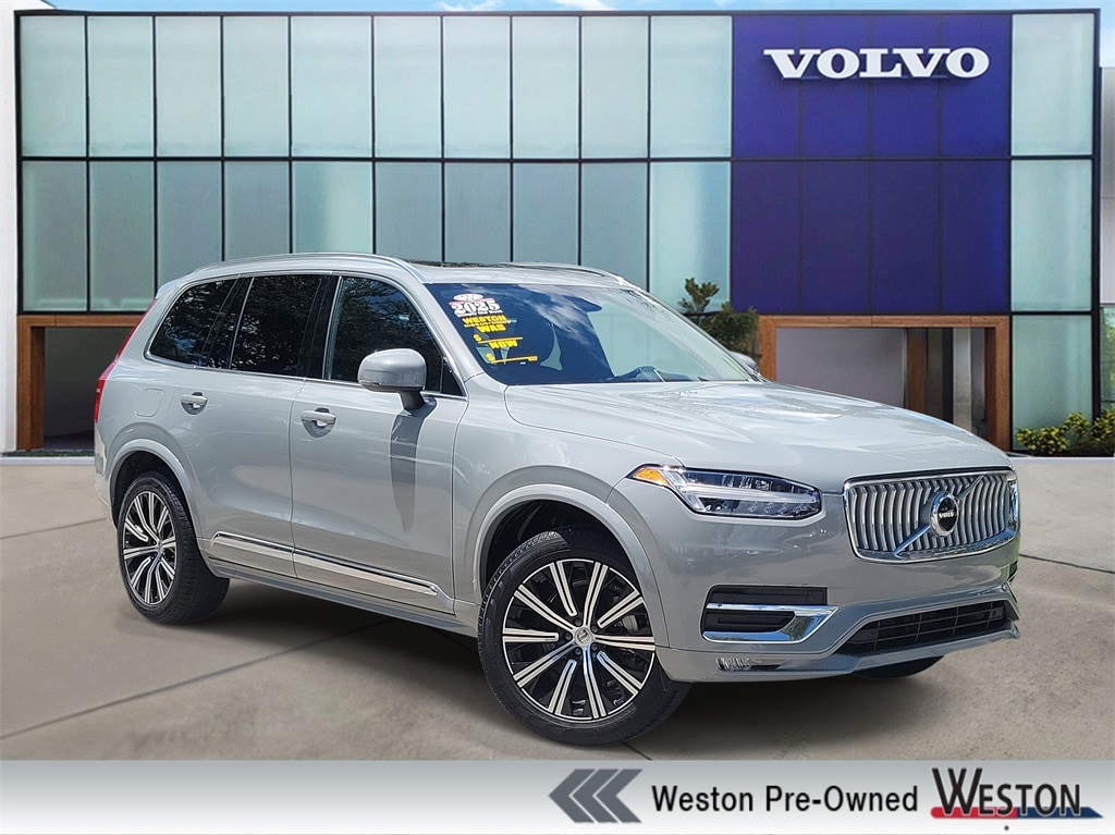2025 Volvo XC90 B5 Core