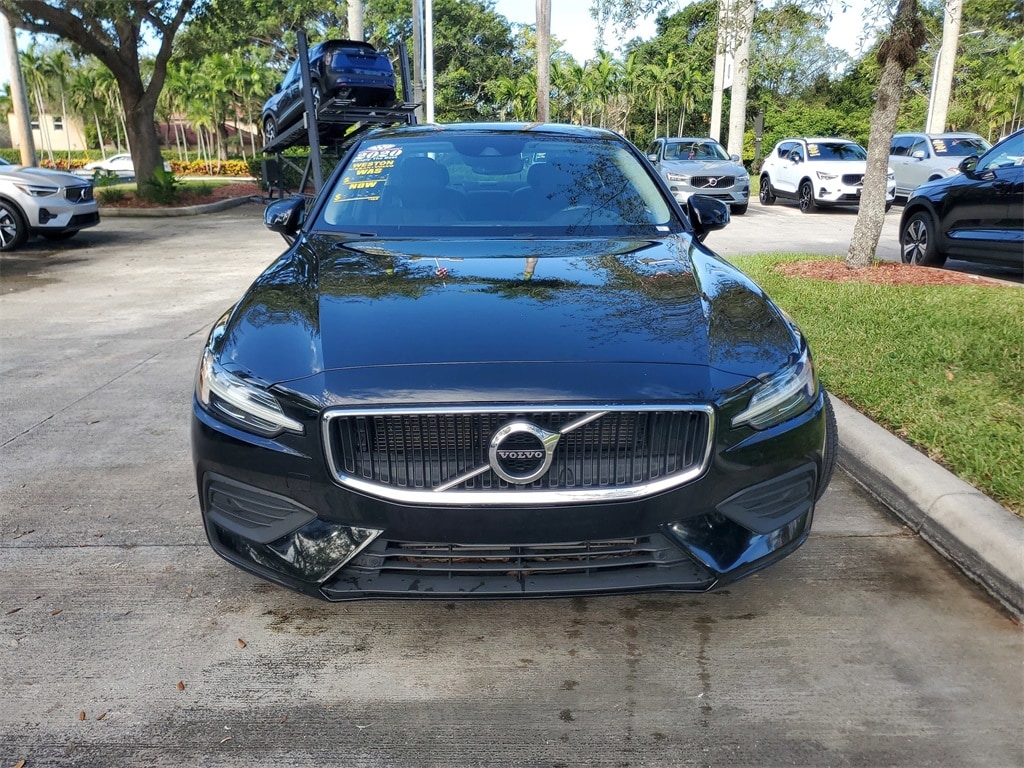 Used 2020 Volvo S60 T5 Momentum Sedan