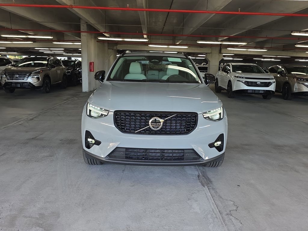 New 2026 Volvo XC40 B5 Plus SUV