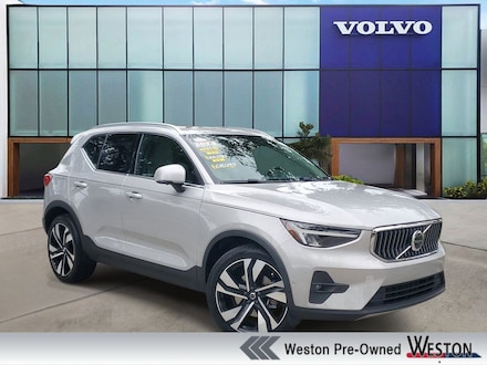 2023 Volvo XC40 B5 Plus Bright Theme SUV