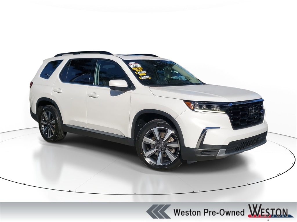 2023 Honda Pilot Touring's photo