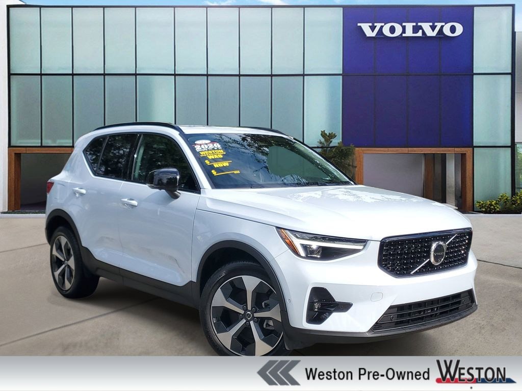 Certified 2026 Volvo XC40 B5 Plus SUV