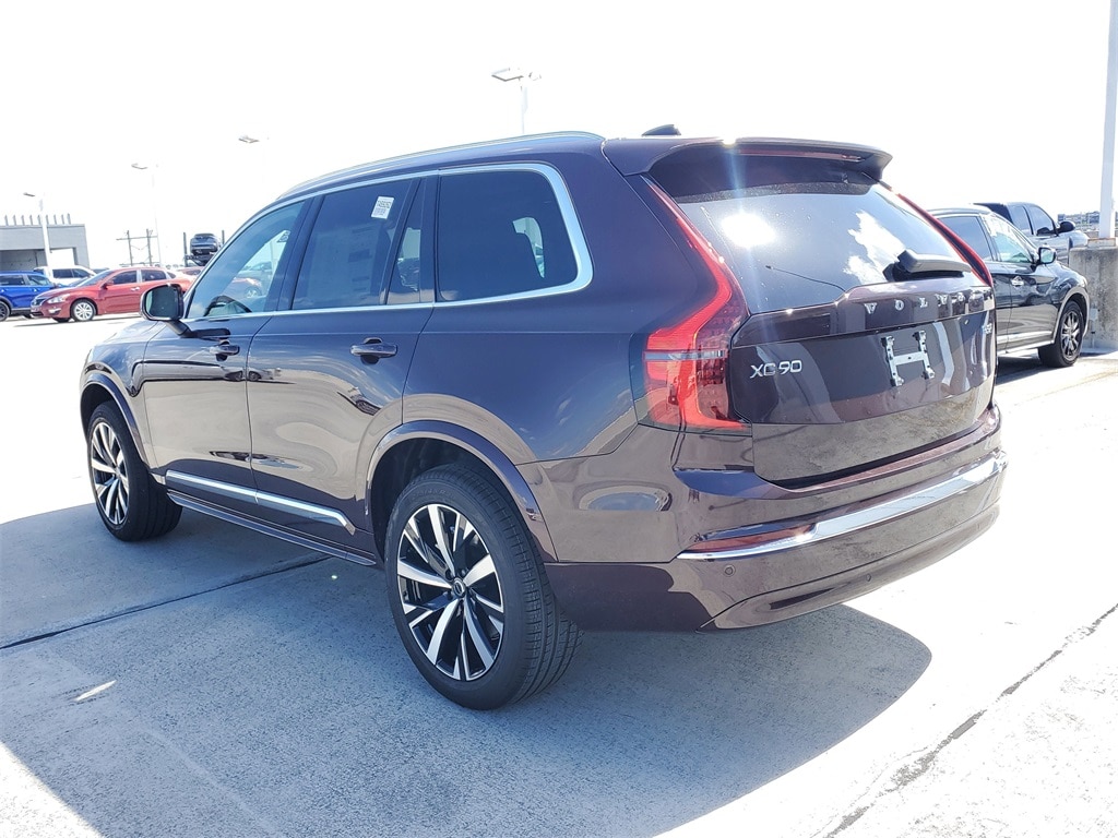 New 2026 Volvo XC90 B5 Core SUV
