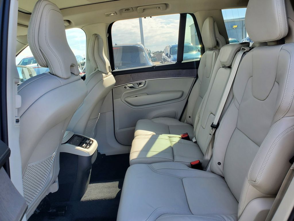 2026 Volvo XC90 Ultra - Photo 7