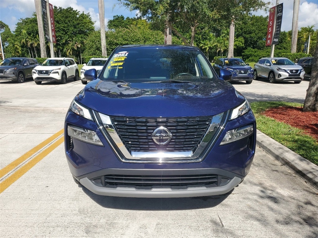 Used 2021 Nissan Rogue SV with VIN 5N1AT3BA4MC788218 for sale in Davie, FL