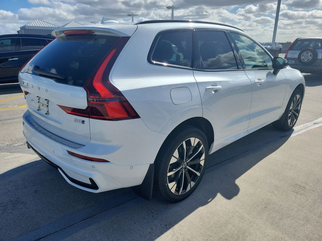 New 2026 Volvo XC60 B5 Plus SUV