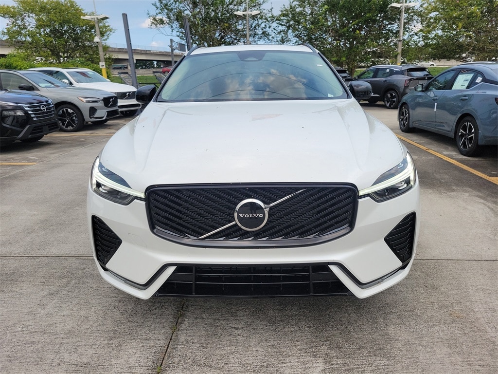 New 2026 Volvo XC60 B5 Core SUV