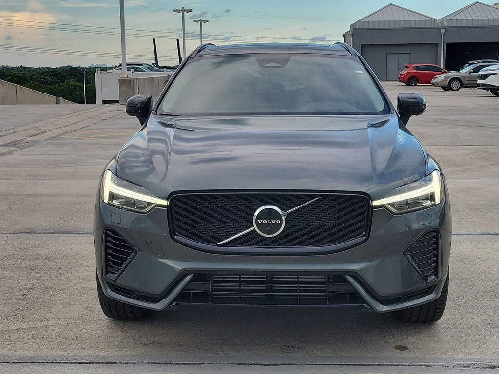 New 2026 Volvo XC60 plug-in hybrid T8 Ultra SUV