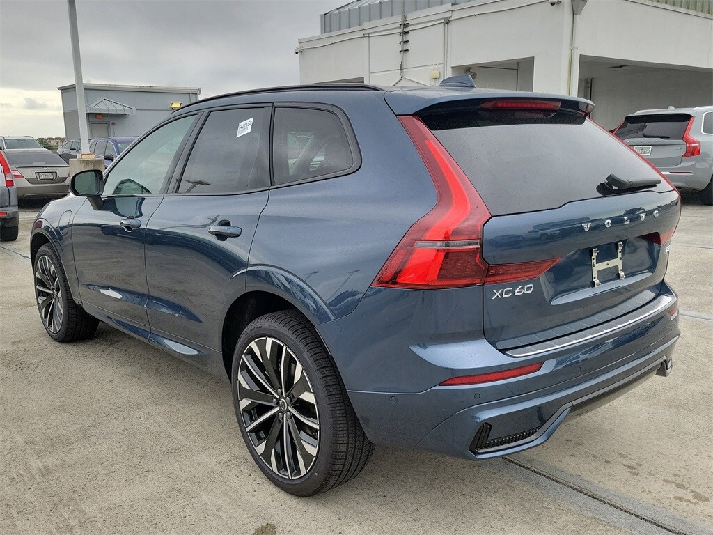 New 2026 Volvo XC60 plug-in hybrid T8 Ultra SUV