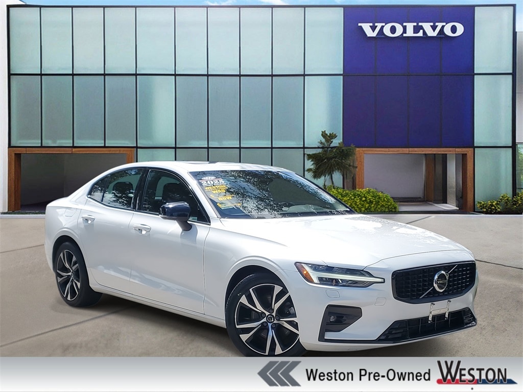 2025 Volvo S60 Sedan 