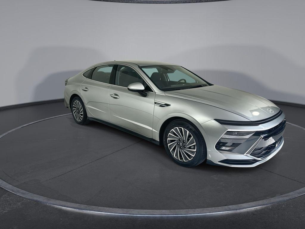 New 2025 Hyundai Sonata Hybrid SEL Sedan