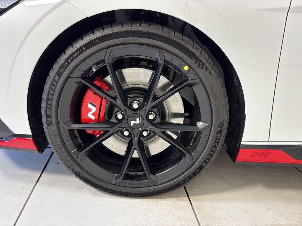 2026 Hyundai Elantra N - Photo 9