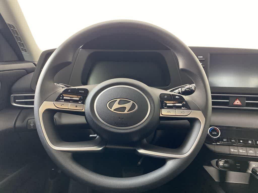 Thumbnail: 2025 Hyundai Elantra - 20