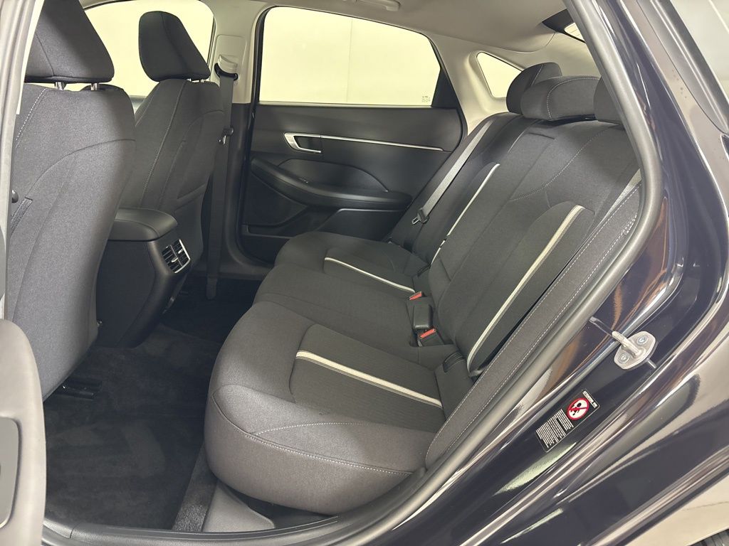 Thumbnail: 2023 Hyundai Sonata - 17