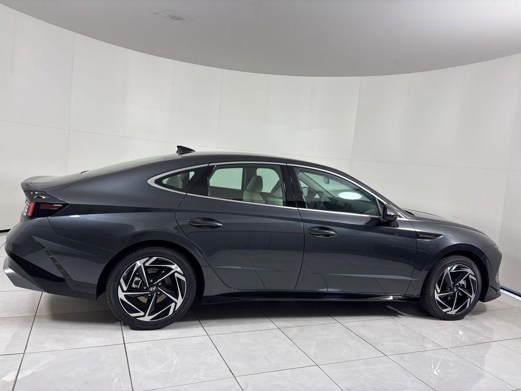 Thumbnail: 2026 Hyundai Sonata - 6