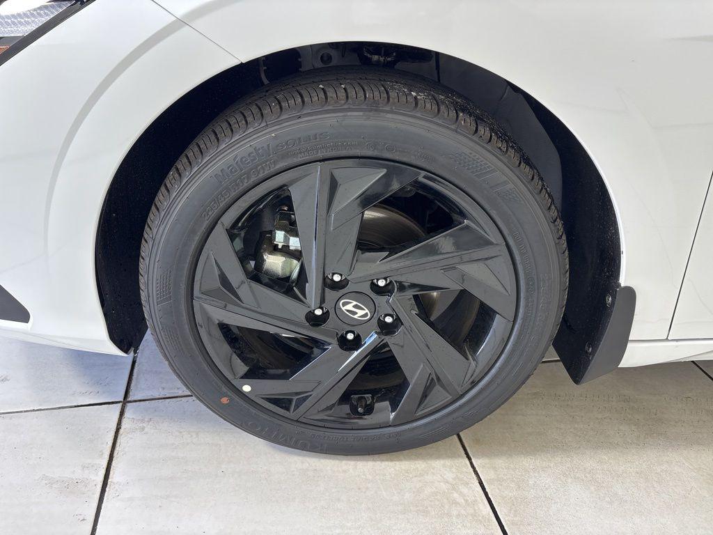 Thumbnail: 2026 Hyundai Elantra - 10
