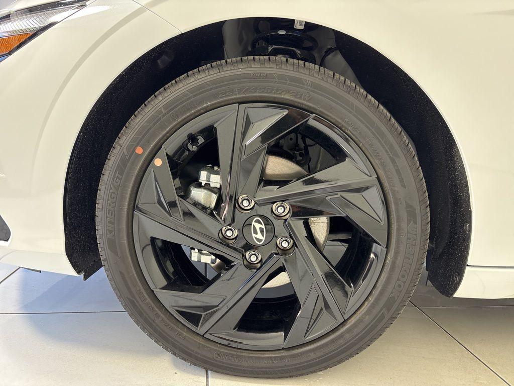 Thumbnail: 2026 Hyundai Elantra - 9