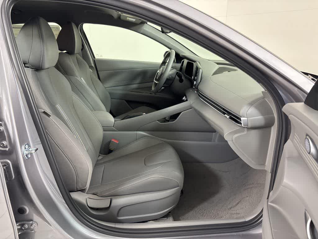 Thumbnail: 2026 Hyundai Elantra - 12