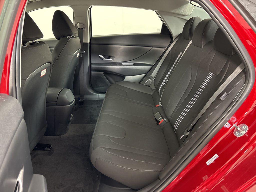 Thumbnail: 2025 Hyundai Elantra - 18