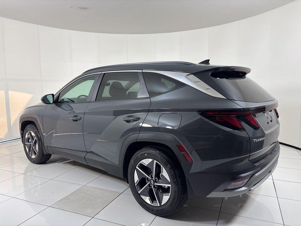 Thumbnail: 2026 Hyundai Tucson - 3