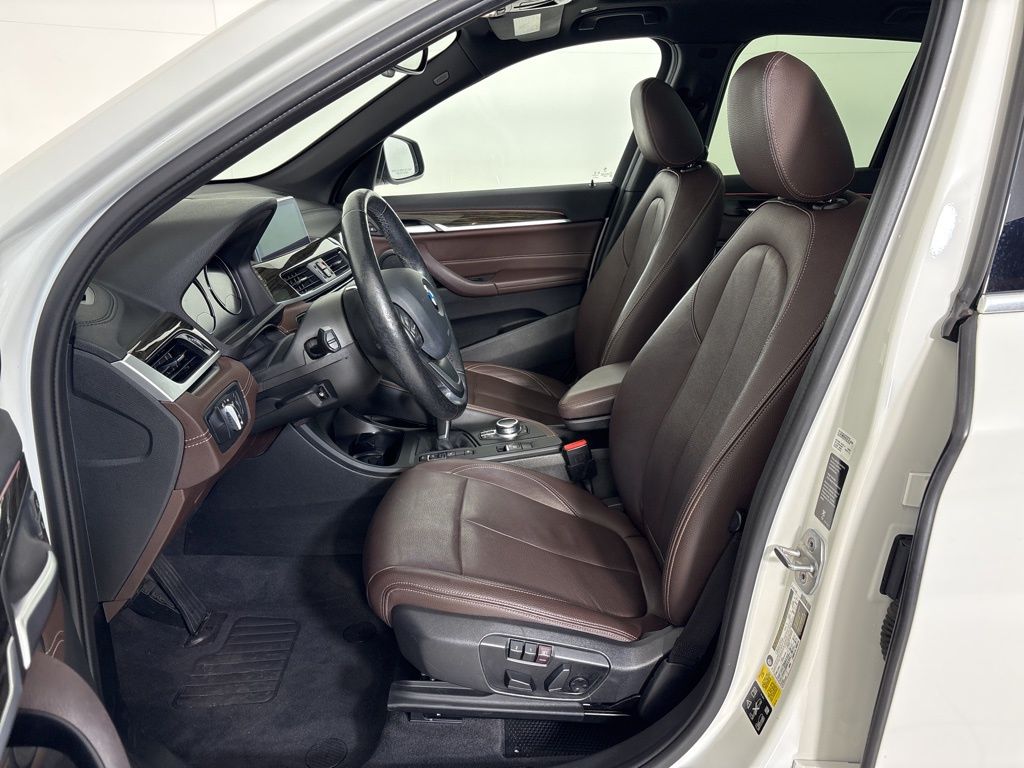 Thumbnail: 2021 BMW X1 - 14