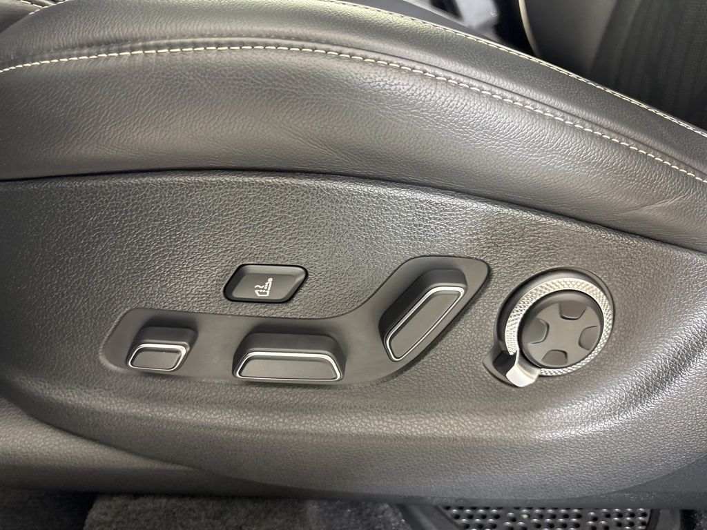 Thumbnail: 2024 Genesis GV80 - 15