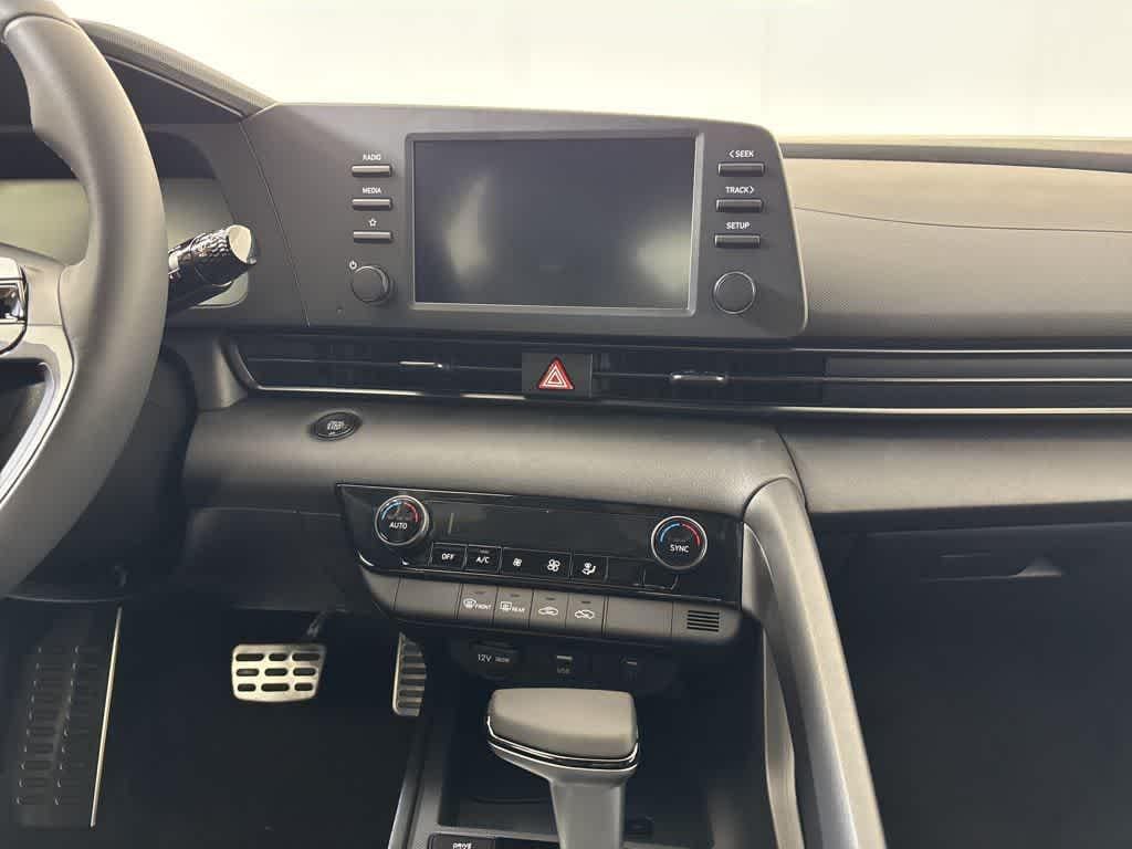 Thumbnail: 2026 Hyundai Elantra - 22