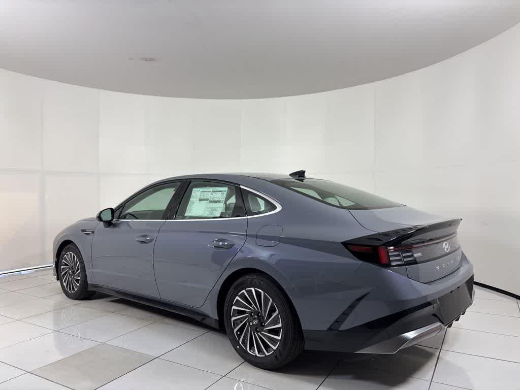 Thumbnail: 2025 Hyundai Sonata - 3