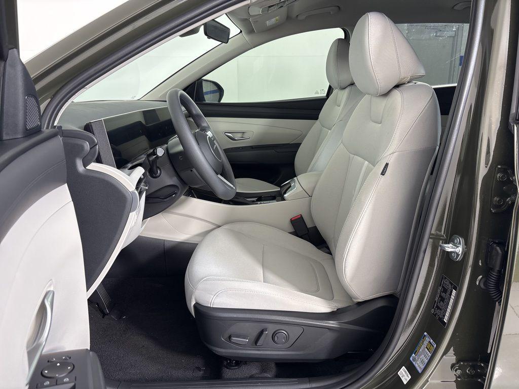 Thumbnail: 2026 Hyundai Tucson - 14