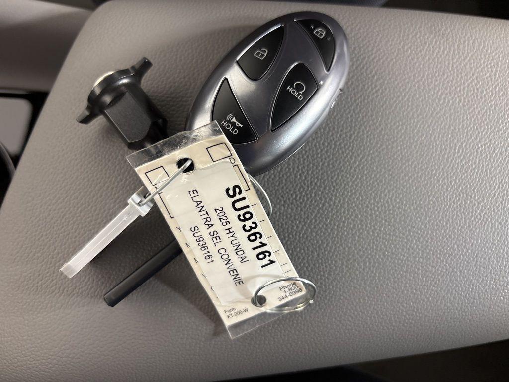 Thumbnail: 2025 Hyundai Elantra - 28