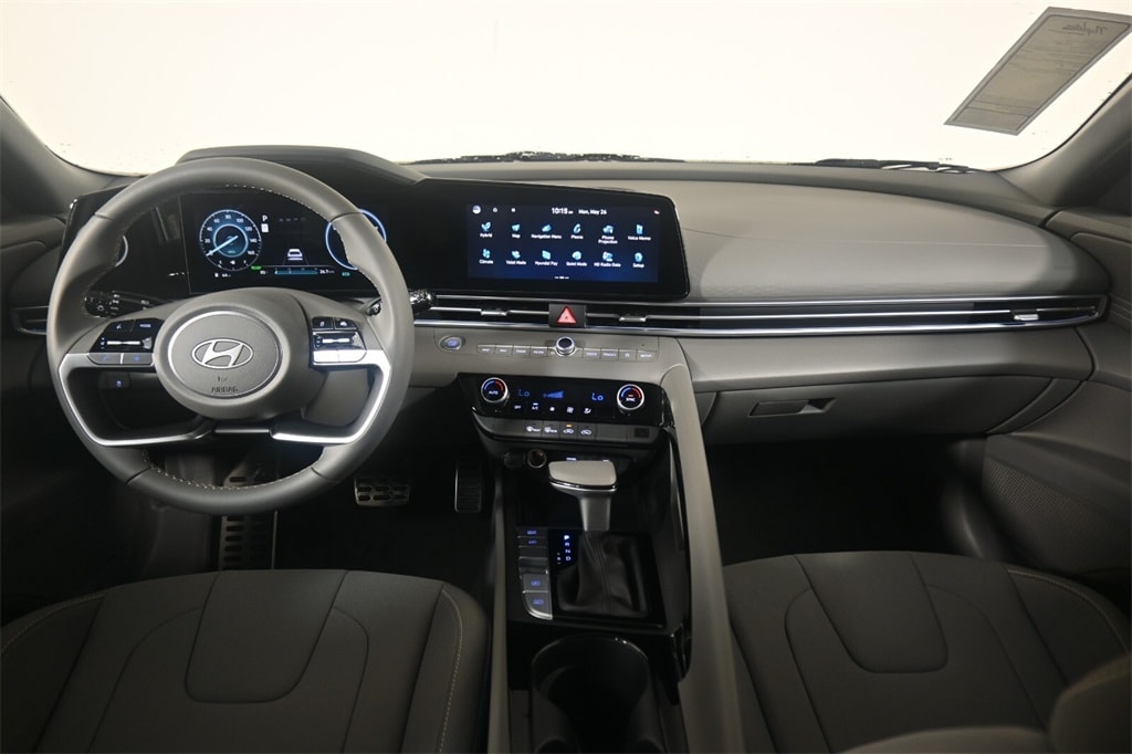 Thumbnail: 2025 Hyundai Elantra - 14