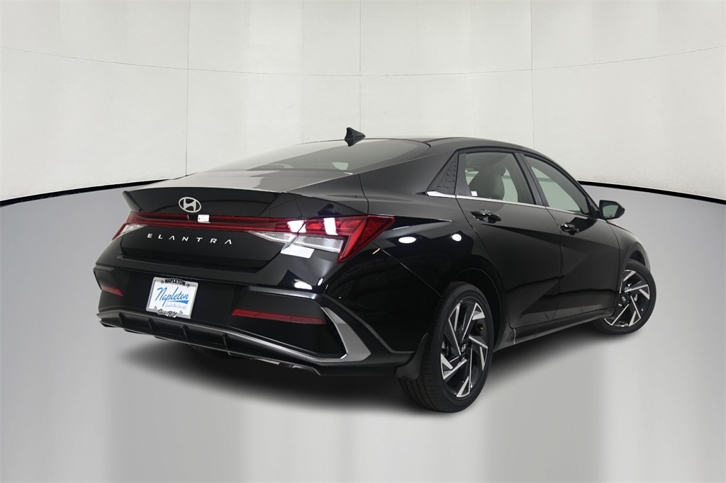 Thumbnail: 2025 Hyundai Elantra - 7