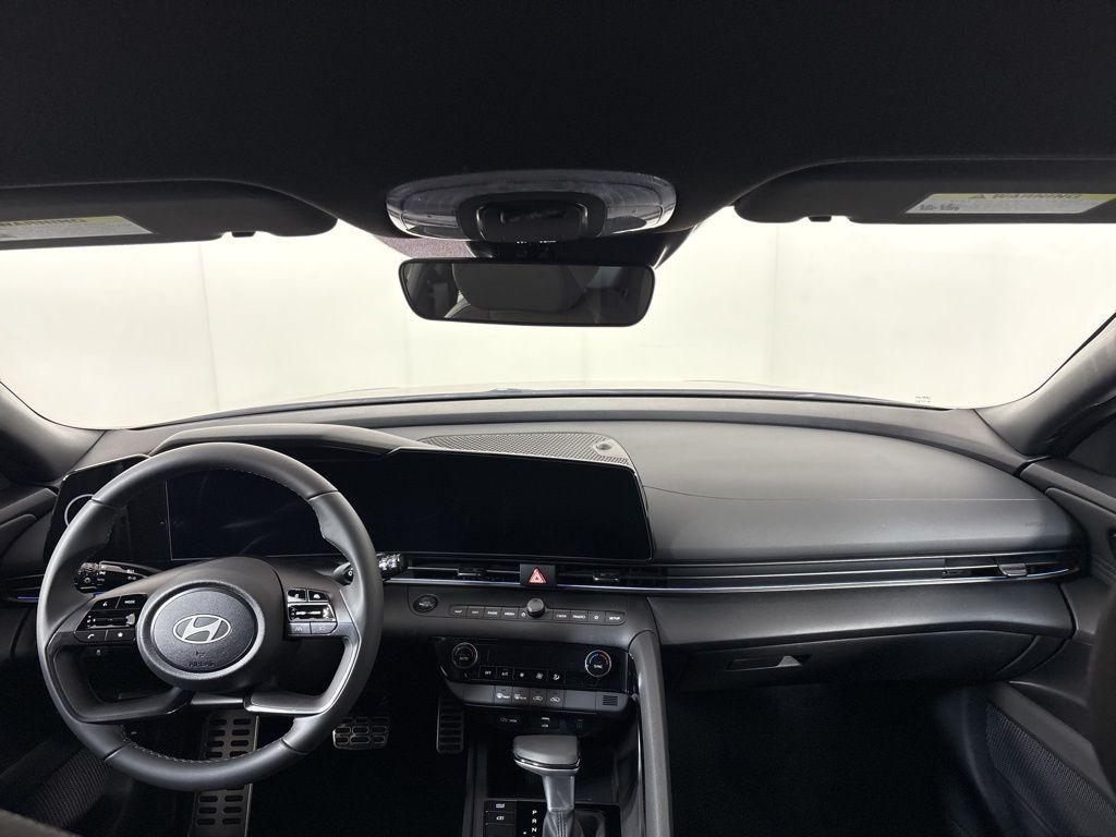 Thumbnail: 2025 Hyundai Elantra - 19