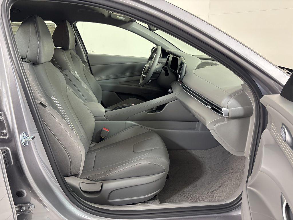 Thumbnail: 2026 Hyundai Elantra - 12