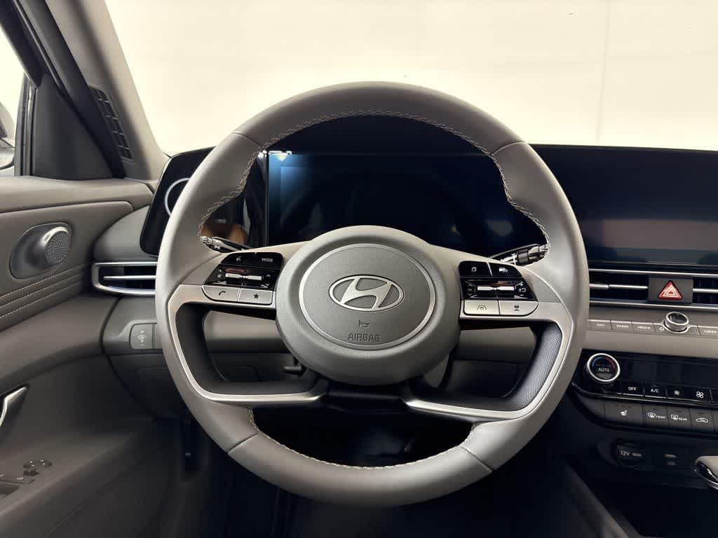 Thumbnail: 2025 Hyundai Elantra - 19