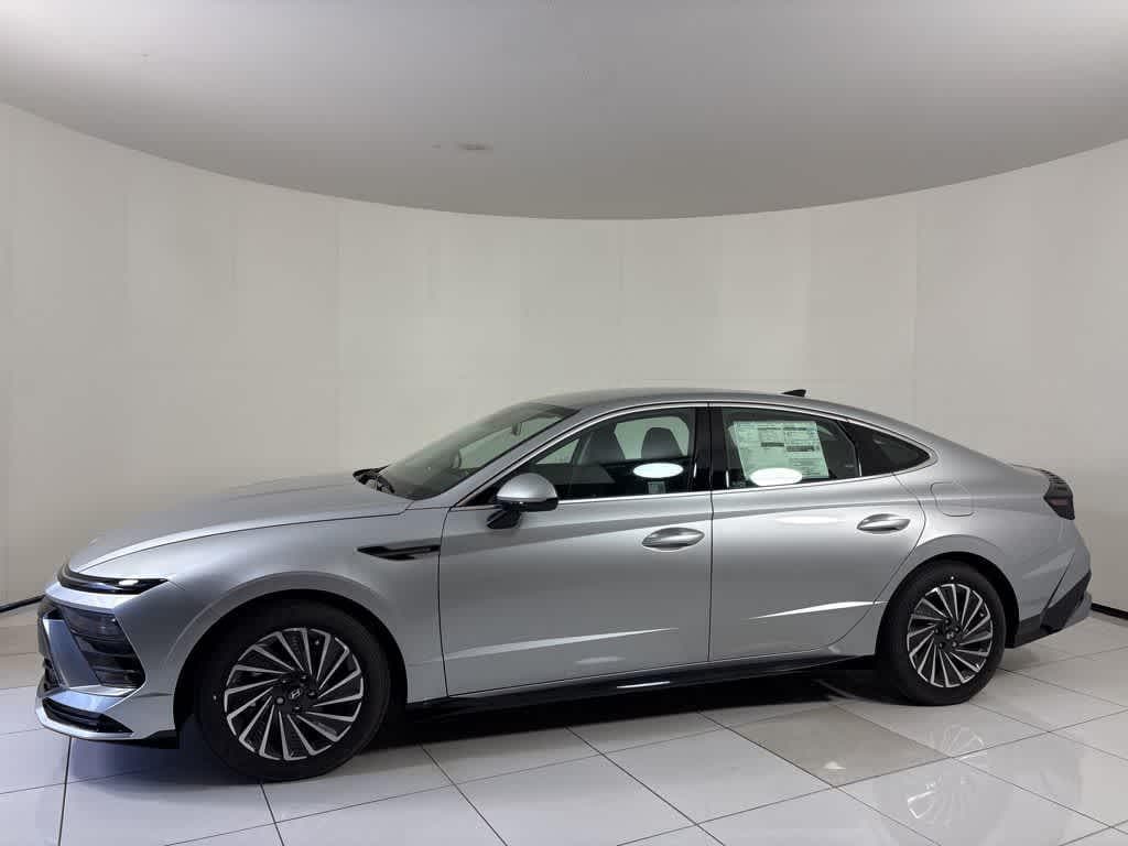 Thumbnail: 2025 Hyundai Sonata - 2