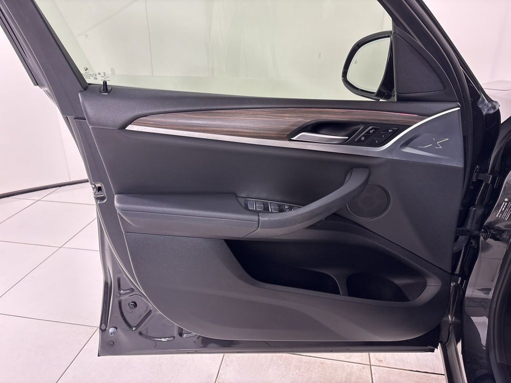 Thumbnail: 2021 BMW X3 - 17