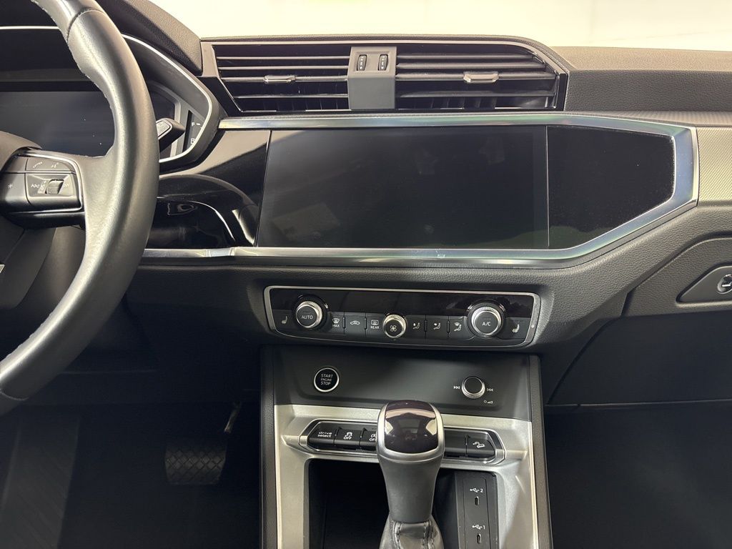 Thumbnail: 2023 Audi Q3 - 24