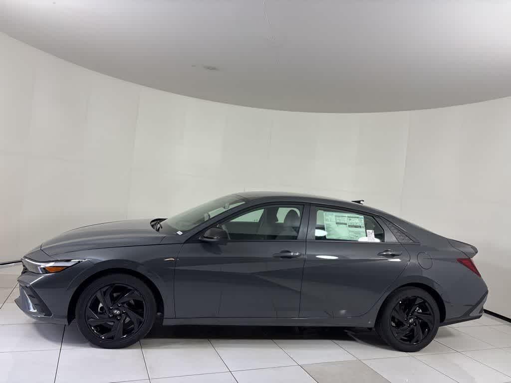 New 2026 Hyundai Elantra SEL Sport Sedan